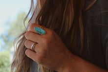 Load image into Gallery viewer, Elongated Turquoise - Sz 9