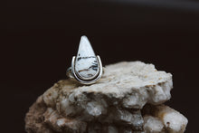 Load image into Gallery viewer, White Buffalo - Sz 7.5
