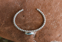 Load image into Gallery viewer, Turquoise Bracelet

