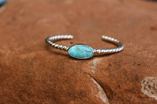 Load image into Gallery viewer, Turquoise Bracelet
